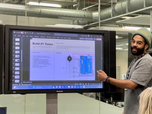 0F27D221-B7CA-4B7C-8F7A-432DC37D200A