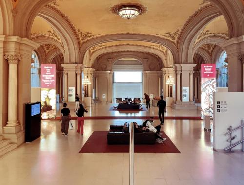 2E2979B2-3088-45CA-ABC4-B81778BEC35A