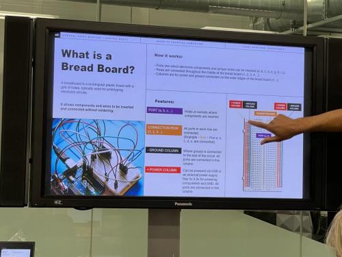 737B94E6-9005-4EB0-8EA1-F4FD297670A9