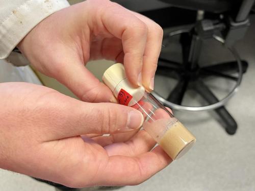 BCC46DCB-2011-44AB-8E35-3C6494381028