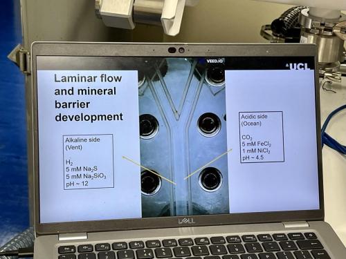 C0071F01-1830-4609-907B-201712C09B25