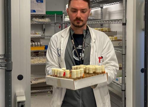 9CCAEFD9-AF7C-4DAF-AEB6-57A689D052E5